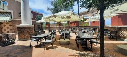 E Lake Mead Pky, Henderson, NV à louer Photo intérieure– Image 2 sur 5