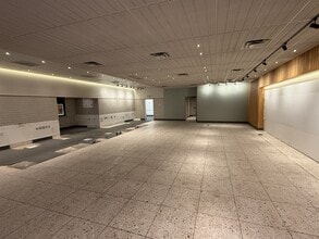 4840 W Desert Inn Rd, Las Vegas, NV à louer Photo intérieure– Image 1 sur 18