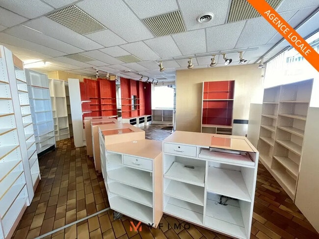 Plus de détails pour Local commercial à vendre