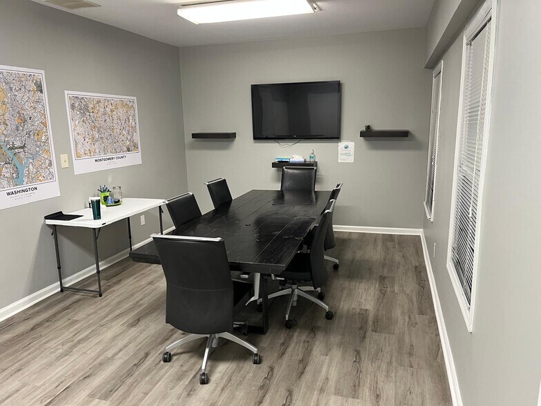 8607-8609 2nd Ave, Silver Spring, MD à louer - Photo de l’immeuble – Image 3 sur 9