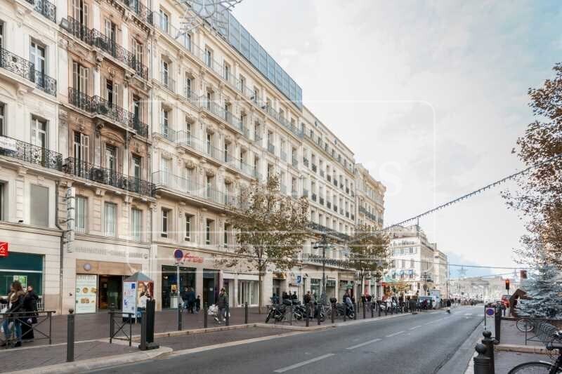 Bureau dans Marseille à louer - Photo de l’immeuble – Image 1 sur 15