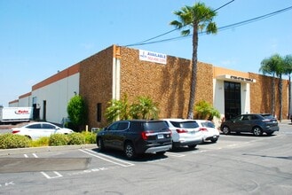 2700-2730 N Temple Ave, Long Beach, CA à louer Photo intérieure– Image 1 sur 14