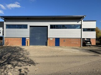 Plus de détails pour 12 Triangle Business Park, Stoke Mandeville - Industriel/Logistique à vendre