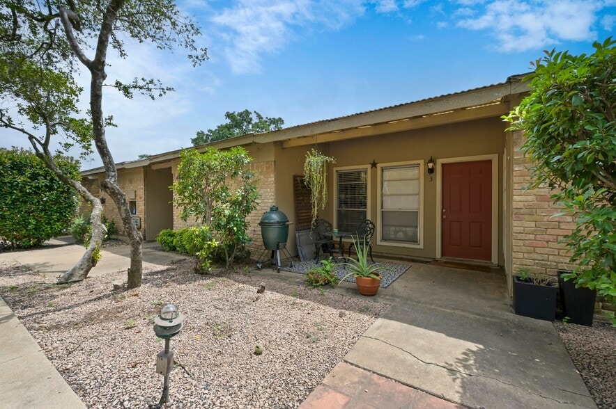 3414 Willowrun Dr, Austin, TX à vendre - Photo de l’immeuble – Image 2 sur 26