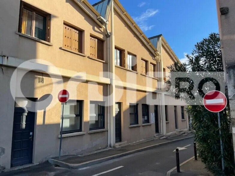 Local commercial dans Villefranche-sur-Saône à vendre - Photo de l’immeuble – Image 2 sur 9