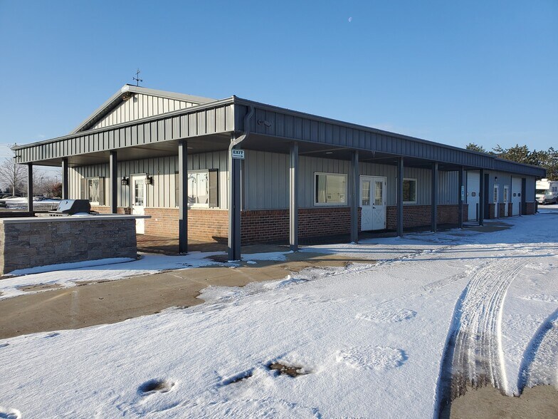 1804 N Towanda Barnes Rd, Bloomington, IL à louer - Photo de l’immeuble – Image 2 sur 54