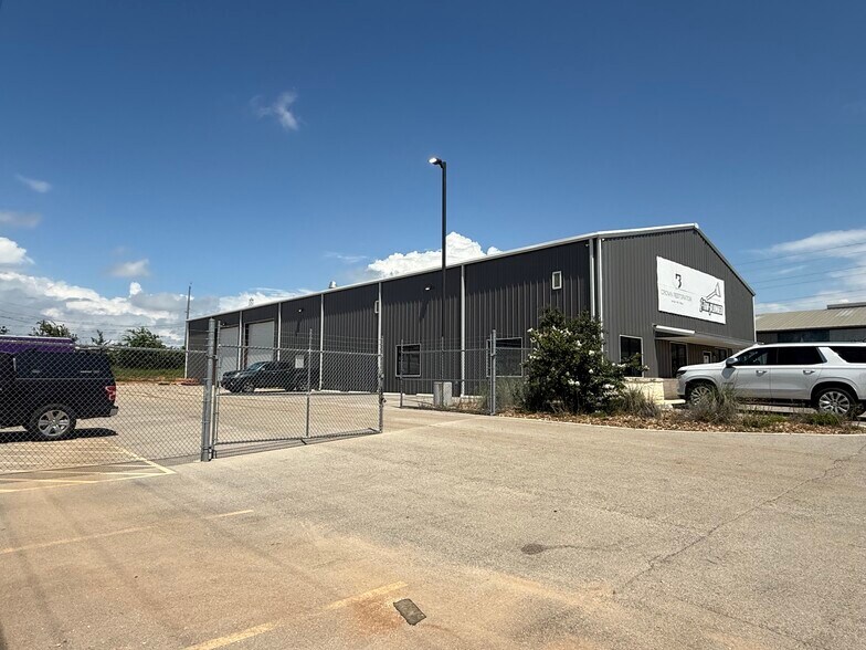 4418 FM 1518, Selma, TX à louer - Photo de l’immeuble – Image 2 sur 7