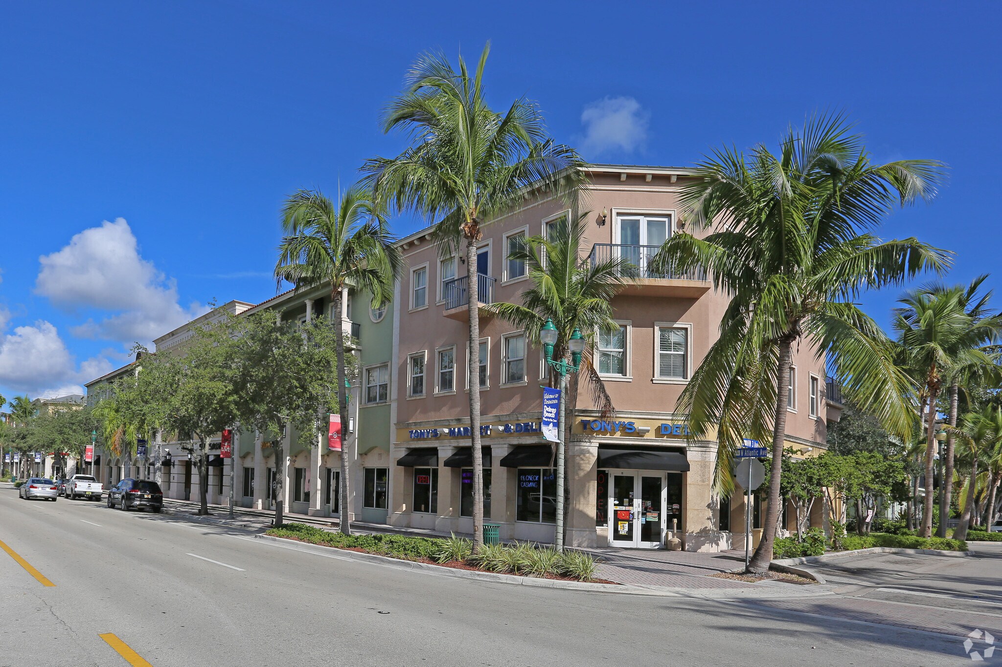 301 W Atlantic Ave, Delray Beach, FL à louer Photo de l’immeuble– Image 1 sur 23