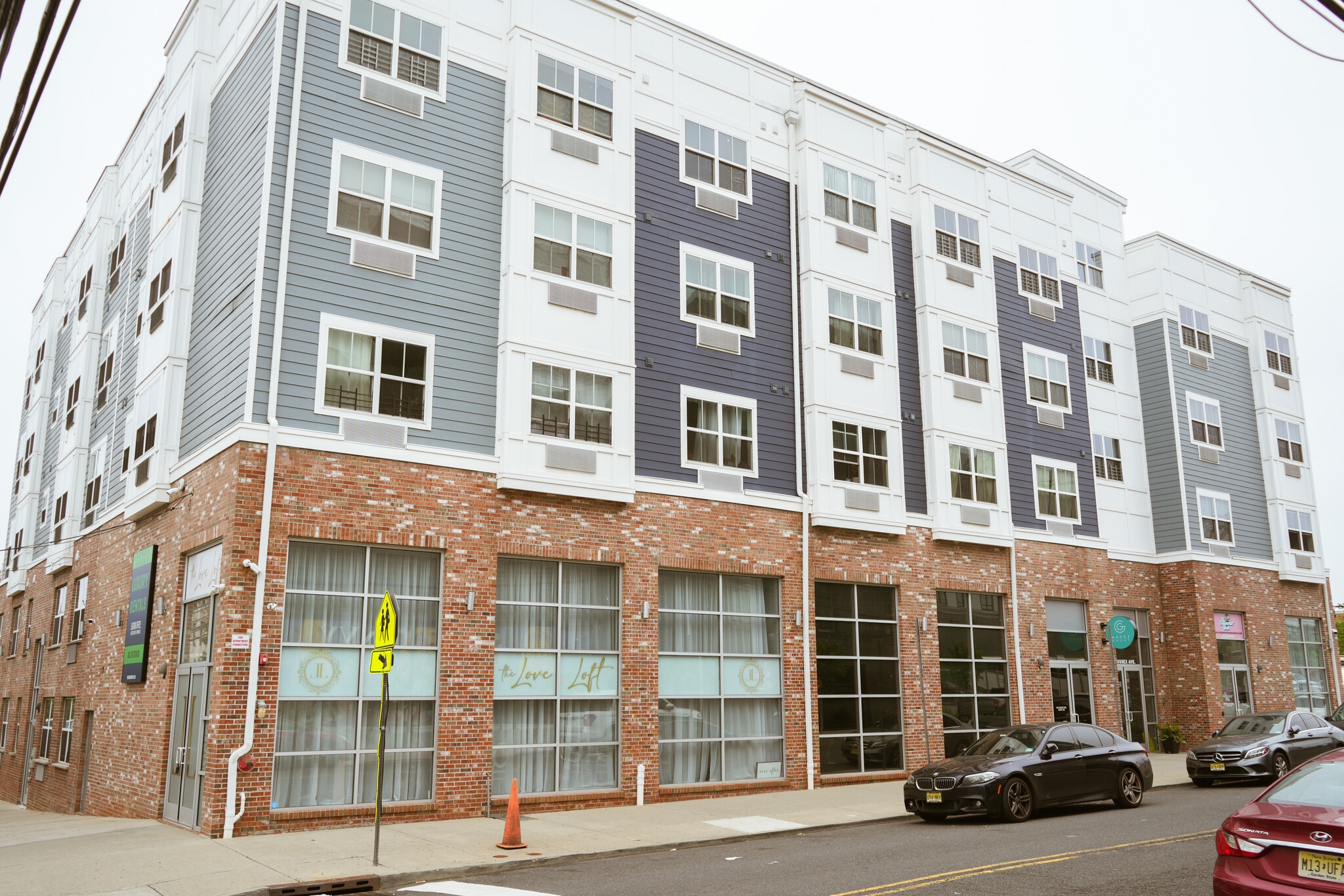 134 Sussex Ave, Newark, NJ à louer Photo principale– Image 1 sur 2