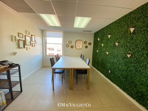 85-91 N Raymond Ave, Pasadena, CA à louer Photo intérieure– Image 2 sur 12