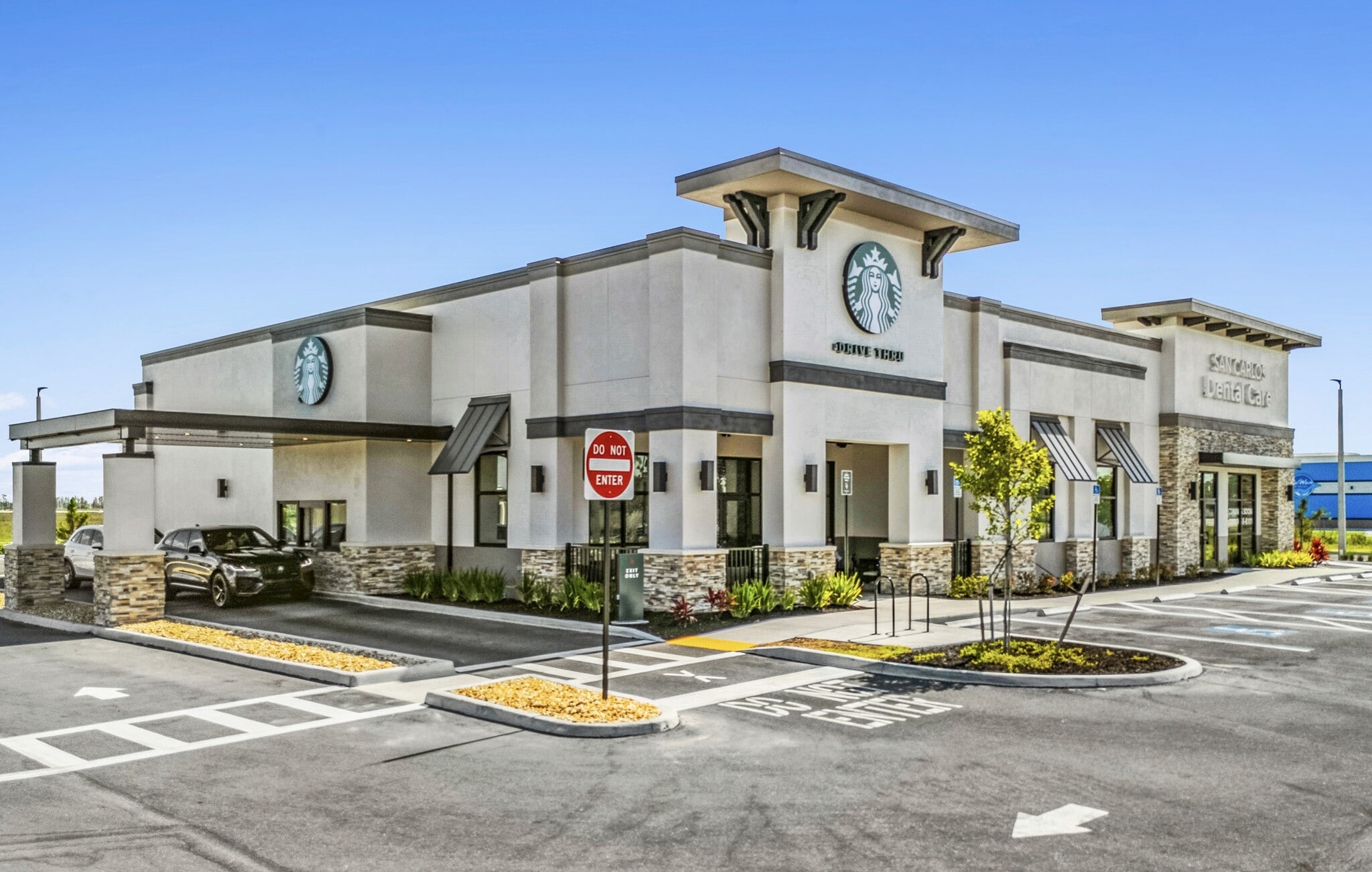 17021 Three Oaks Marketplace Dr, Fort Myers, FL à vendre Photo de l’immeuble– Image 1 sur 5