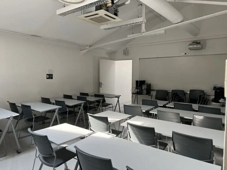 35-37 Rue Gabriel Péri, Issy-les-Moulineaux à louer - Photo de l’immeuble – Image 2 sur 11