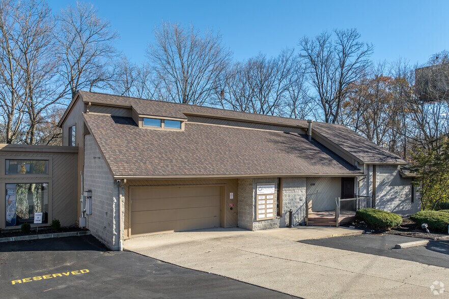 6264 S Sunbury Rd, Westerville, OH à louer - Photo de l’immeuble – Image 3 sur 17
