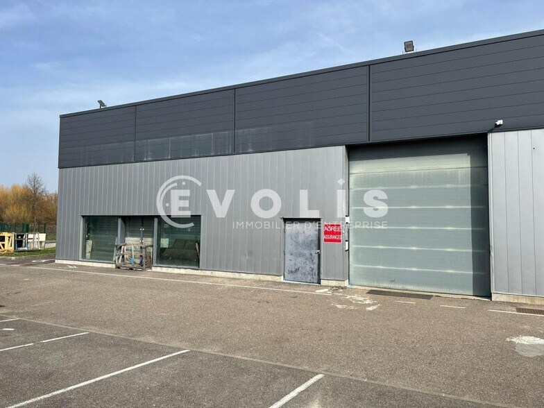 Rue Louis Braille, Bourgoin-Jallieu à louer - Photo de l’immeuble – Image 2 sur 16