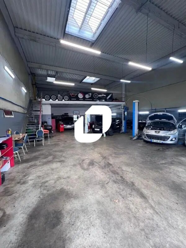 Plus de détails pour Local d'activités à louer