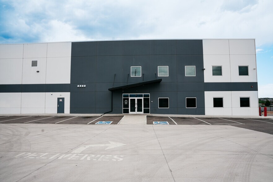 1350 W 62nd Ave, Denver, CO à louer - Photo de l’immeuble – Image 3 sur 12