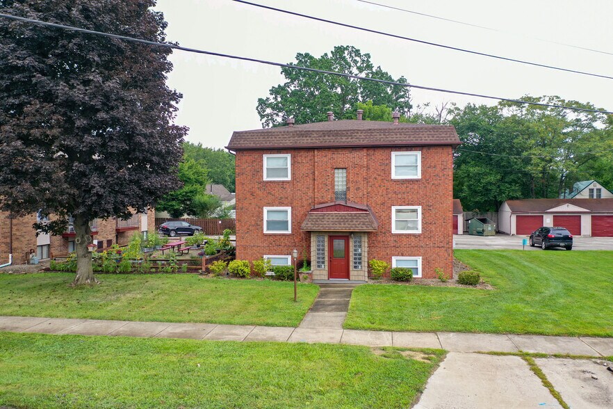 1810-1860 Mahoning Ave, Warren, OH à vendre - Photo de l’immeuble – Image 3 sur 12