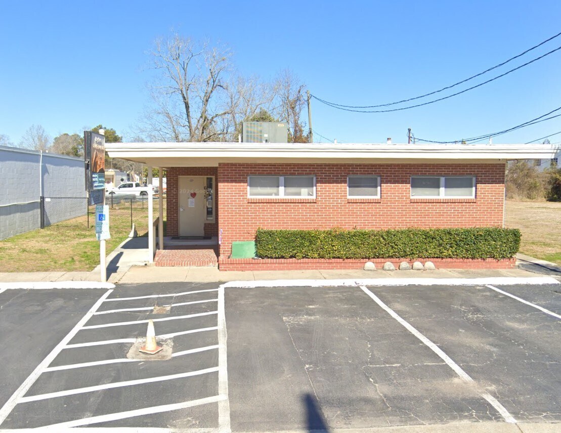 615 College St, Jacksonville, NC à louer Photo de l’immeuble– Image 1 sur 6