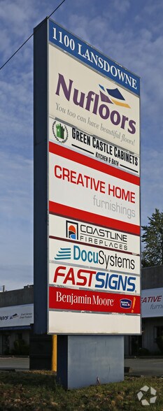 1100 Lansdowne Dr, Coquitlam, BC à louer - Photo de l’immeuble – Image 2 sur 15