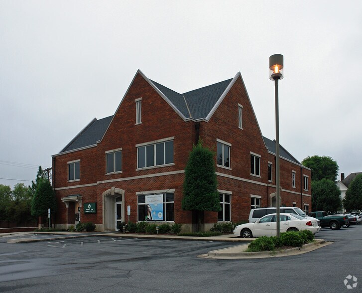 119 W Center St, Lexington, NC à louer - Photo principale – Image 1 sur 4