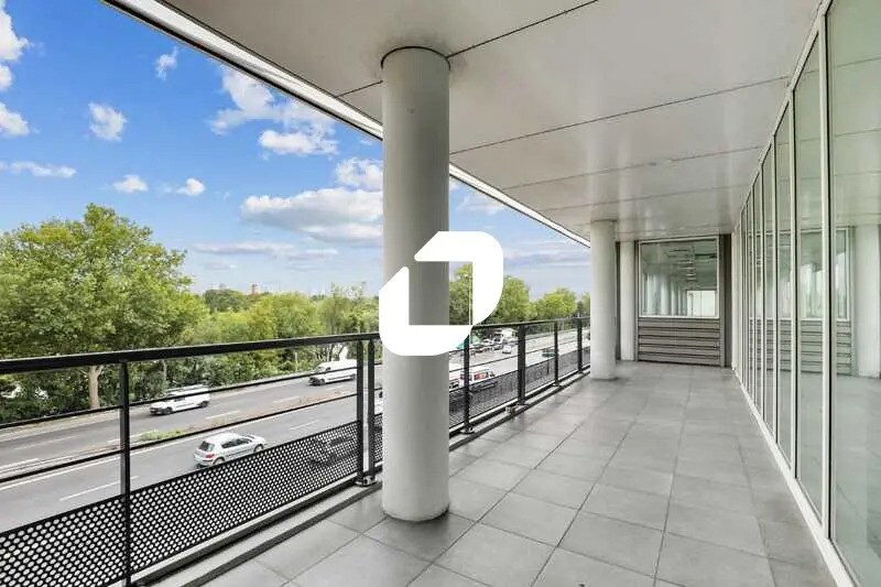 Bureau dans Argenteuil à louer - Photo de l’immeuble – Image 3 sur 26