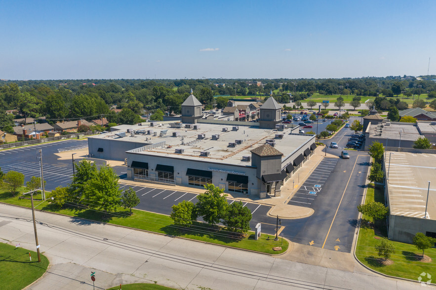 6006-6040 S Yale Ave, Tulsa, OK à louer - Photo de l’immeuble – Image 3 sur 21