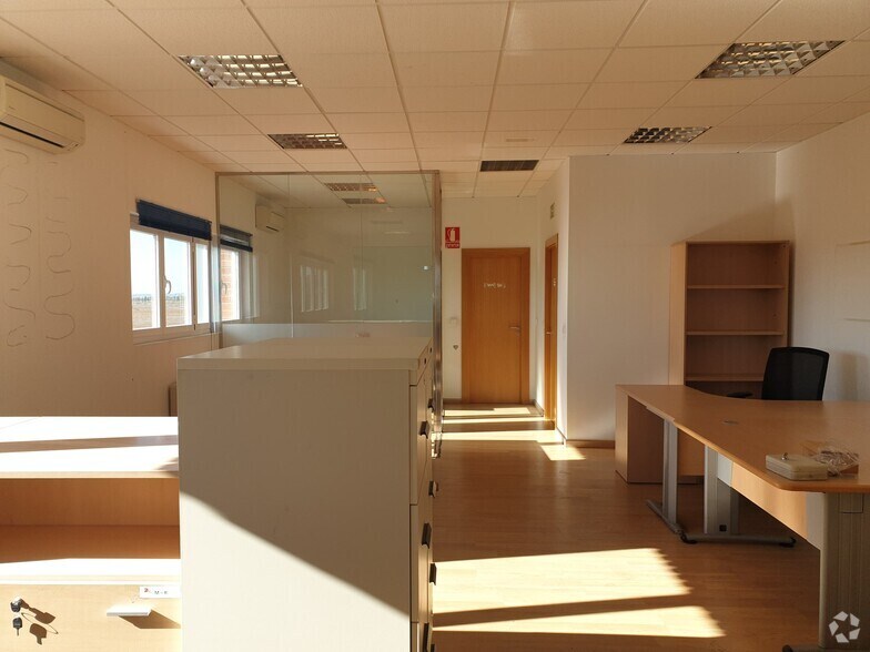 Industriel/Logistique dans Alcalá de Henares, Madrid à louer - Photo de l’immeuble – Image 3 sur 9