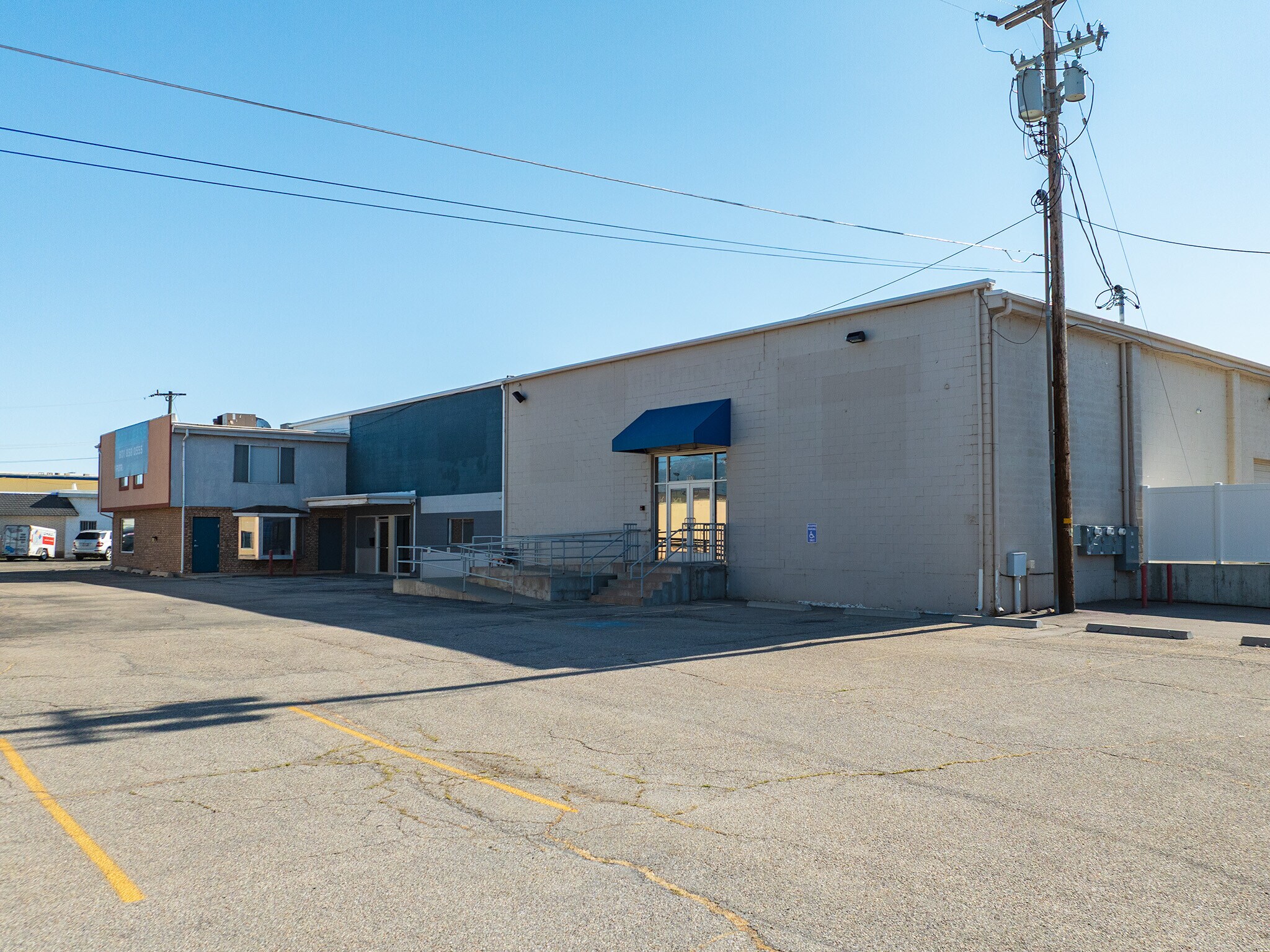 1170 W Riverdale Rd, Ogden, UT à louer Photo de l’immeuble– Image 1 sur 31