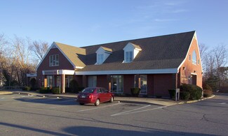 Plus de détails pour 749 Main St, Hyannis, MA - Local commercial à louer
