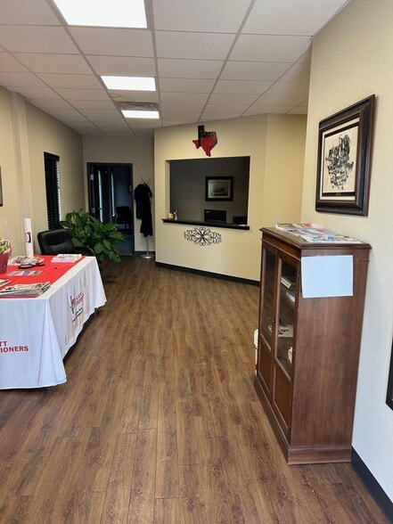 206 W Commerce St, Mexia, TX à vendre - Photo intérieure – Image 3 sur 12