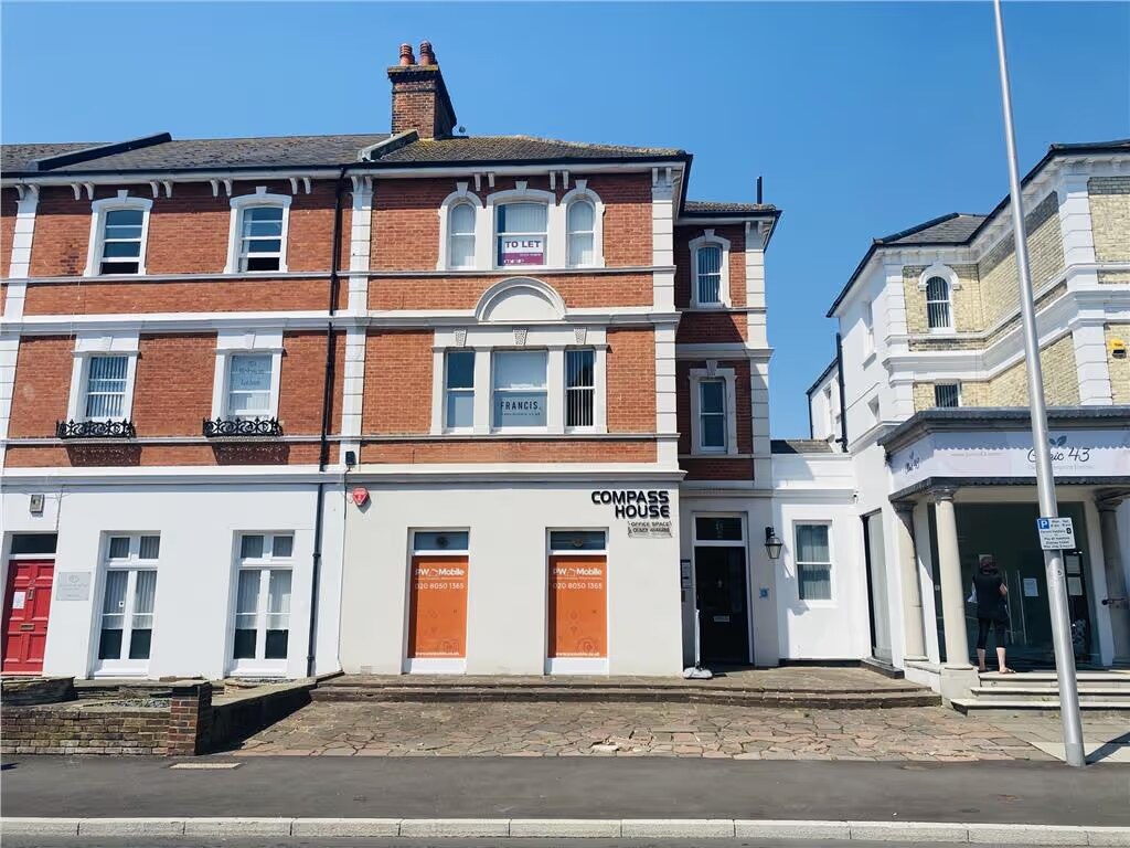 45 Gildredge Rd, Eastbourne à louer Photo de l’immeuble– Image 1 sur 8