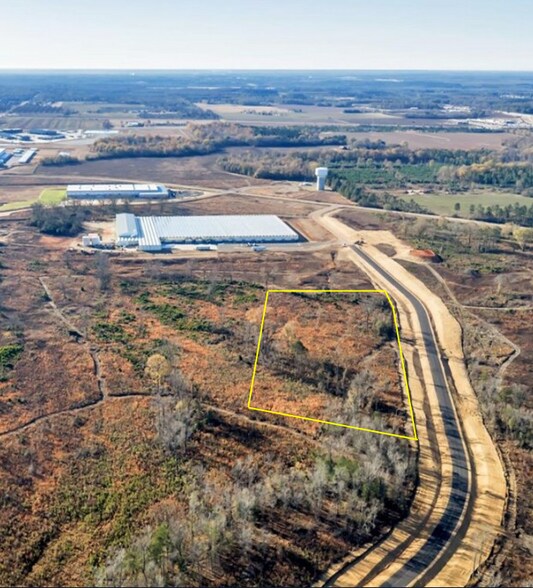 300-400 Pete's Way Way, Byron, GA à louer - Photo principale – Image 1 sur 2