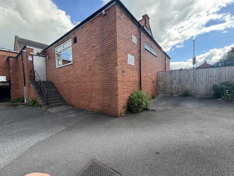 33 High St, Chesterfield à vendre - Photo de l’immeuble – Image 2 sur 3