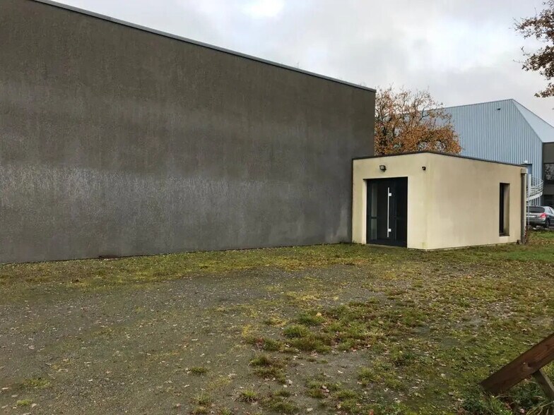 Bureau dans Couëron à louer - Photo de l’immeuble – Image 1 sur 4