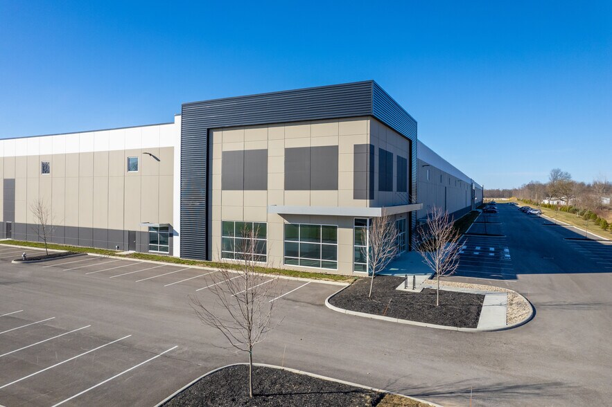 8950 Smith's Mill Rd, New Albany, OH à louer - Photo de l’immeuble – Image 3 sur 14
