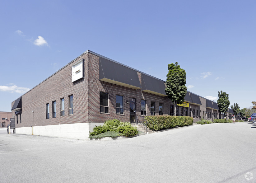 40 Bell Farm Rd, Barrie, ON à louer - Photo principale – Image 1 sur 2