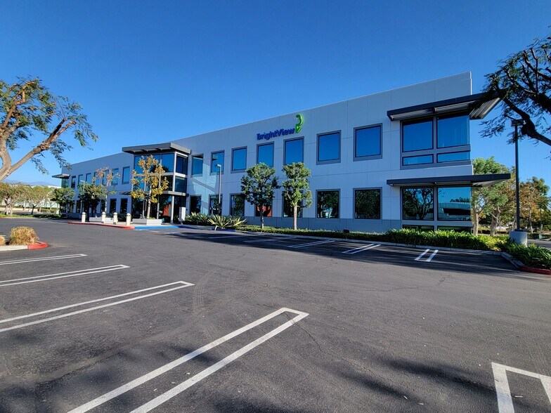 8 Hughes, Irvine, CA à louer - Photo de l’immeuble – Image 2 sur 18