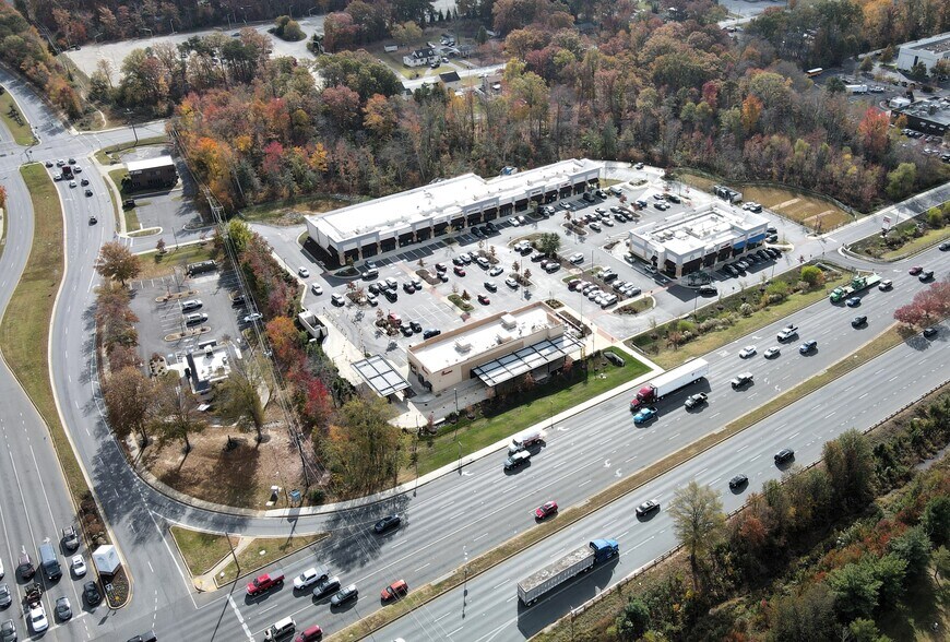 3716 Crain Hwy, Waldorf, MD à louer - Photo de l’immeuble – Image 2 sur 5