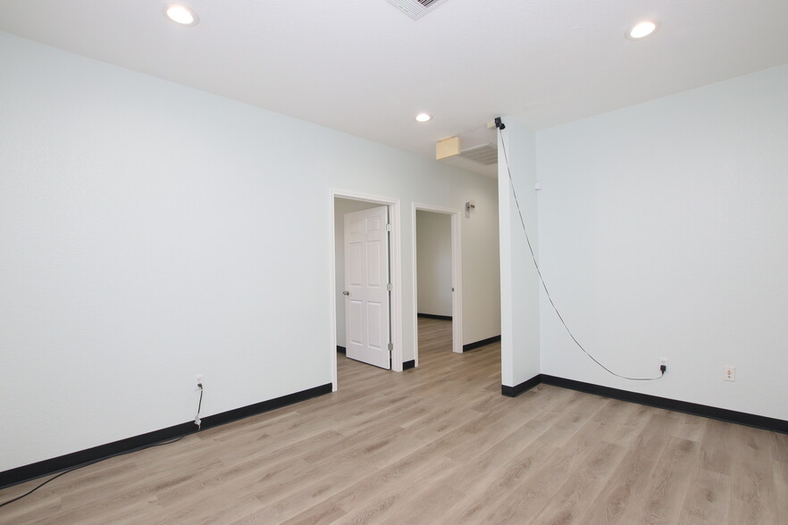 1508 Dessau Ridge Ln, Austin, TX à vendre - Photo intérieure – Image 2 sur 13
