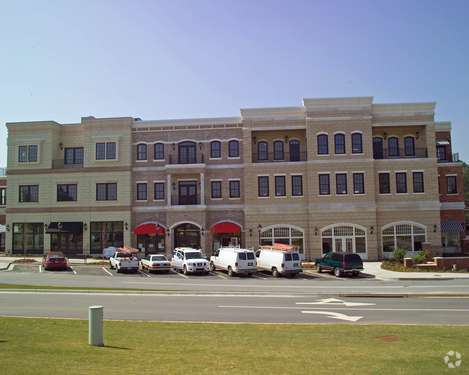 350 Town Center Ave, Suwanee, GA à louer - Photo de l’immeuble – Image 2 sur 30