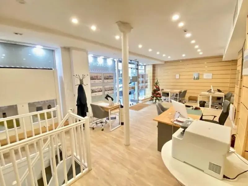 Local commercial dans Paris à louer Photo intérieure– Image 1 sur 6