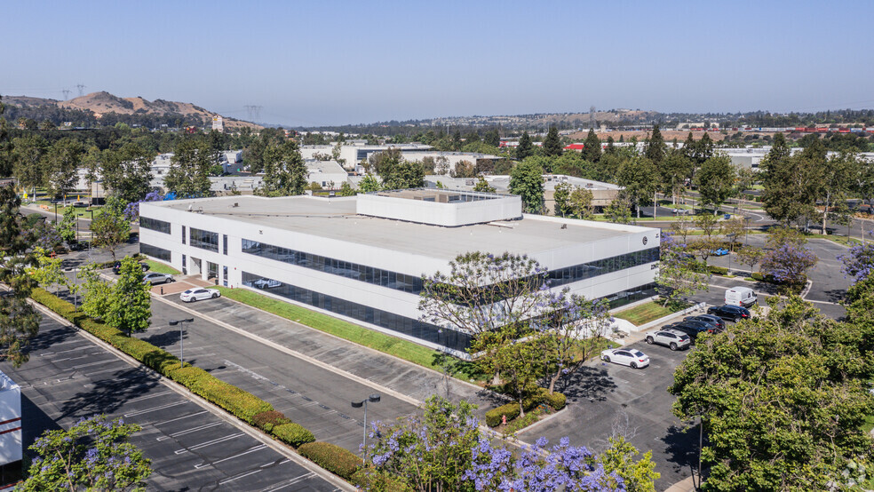 22800 Savi Ranch, Yorba Linda, CA à louer - Photo de l’immeuble – Image 3 sur 13