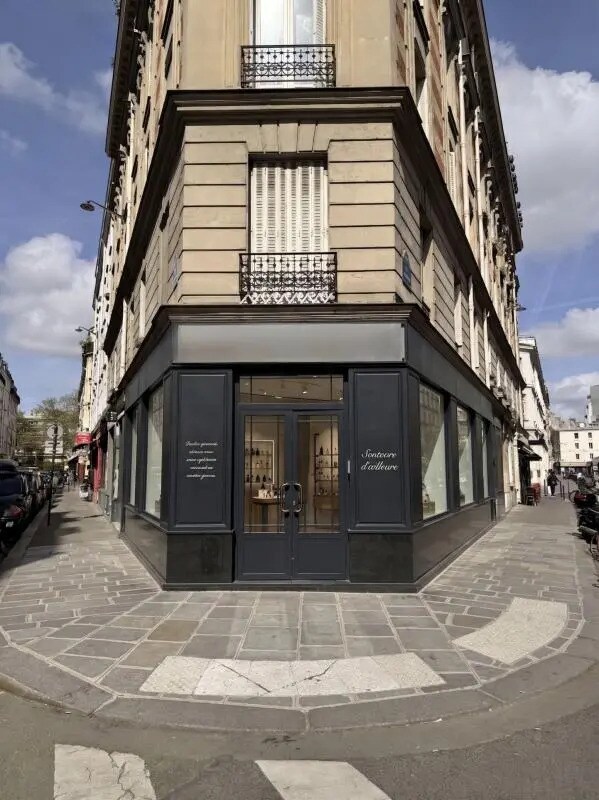 Local commercial dans Paris à louer Photo de l’immeuble– Image 1 sur 2