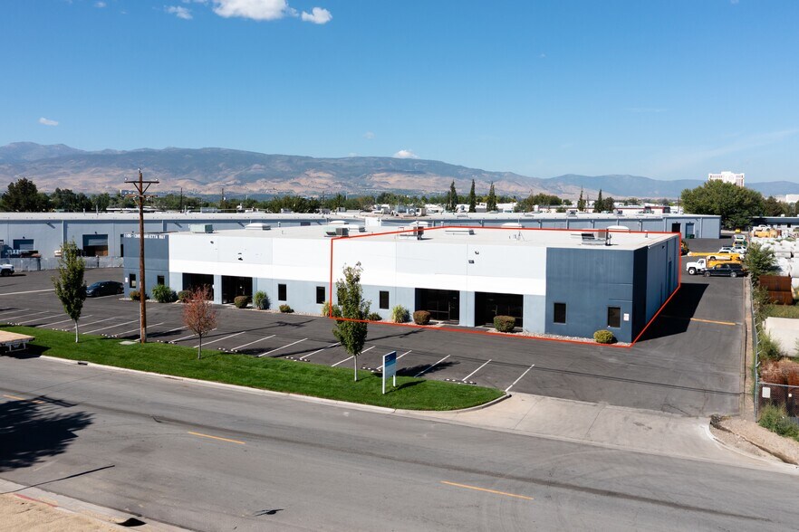 1105-1285 Marietta Way, Sparks, NV à louer - Photo de l’immeuble – Image 1 sur 4