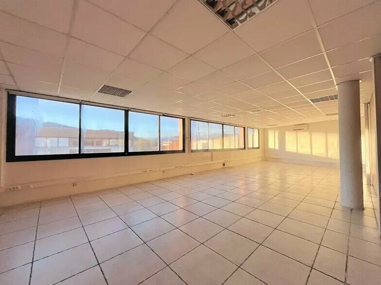 Bureau dans CANNES-LA-BOCCA à vendre - Photo intérieure – Image 1 sur 8