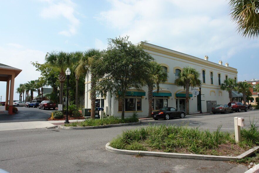 5 S 2nd St, Amelia Island, FL à louer - Photo de l’immeuble – Image 2 sur 22