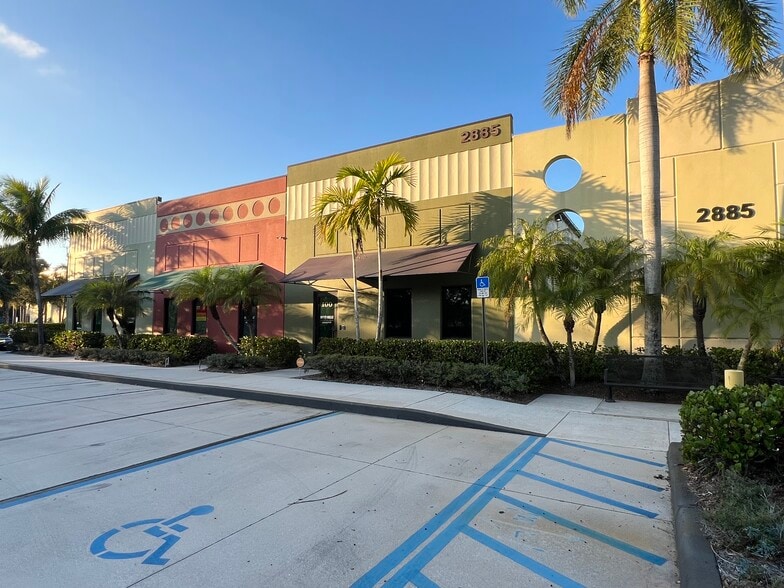 2885 Jupiter Park Dr, Jupiter, FL à vendre - Photo de l’immeuble – Image 1 sur 5