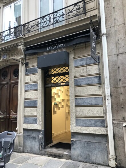 50 Rue De Lille, Paris à louer - Photo de l’immeuble – Image 2 sur 4