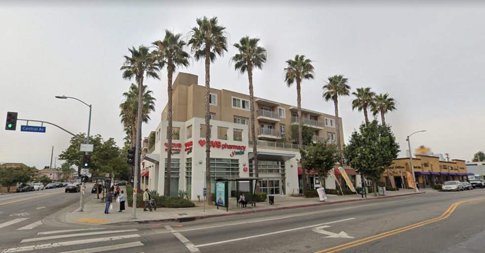 1011-1025 E Adams Blvd, Los Angeles, CA à louer - Photo de l’immeuble – Image 2 sur 5