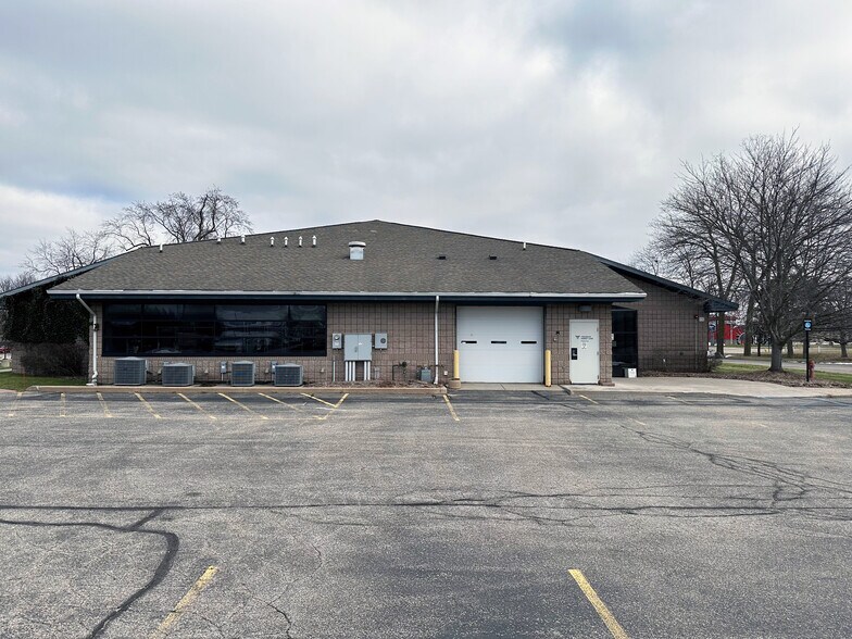 5311 Clyde Park Ave SW, Grand Rapids, MI à louer - Photo de l’immeuble – Image 2 sur 3